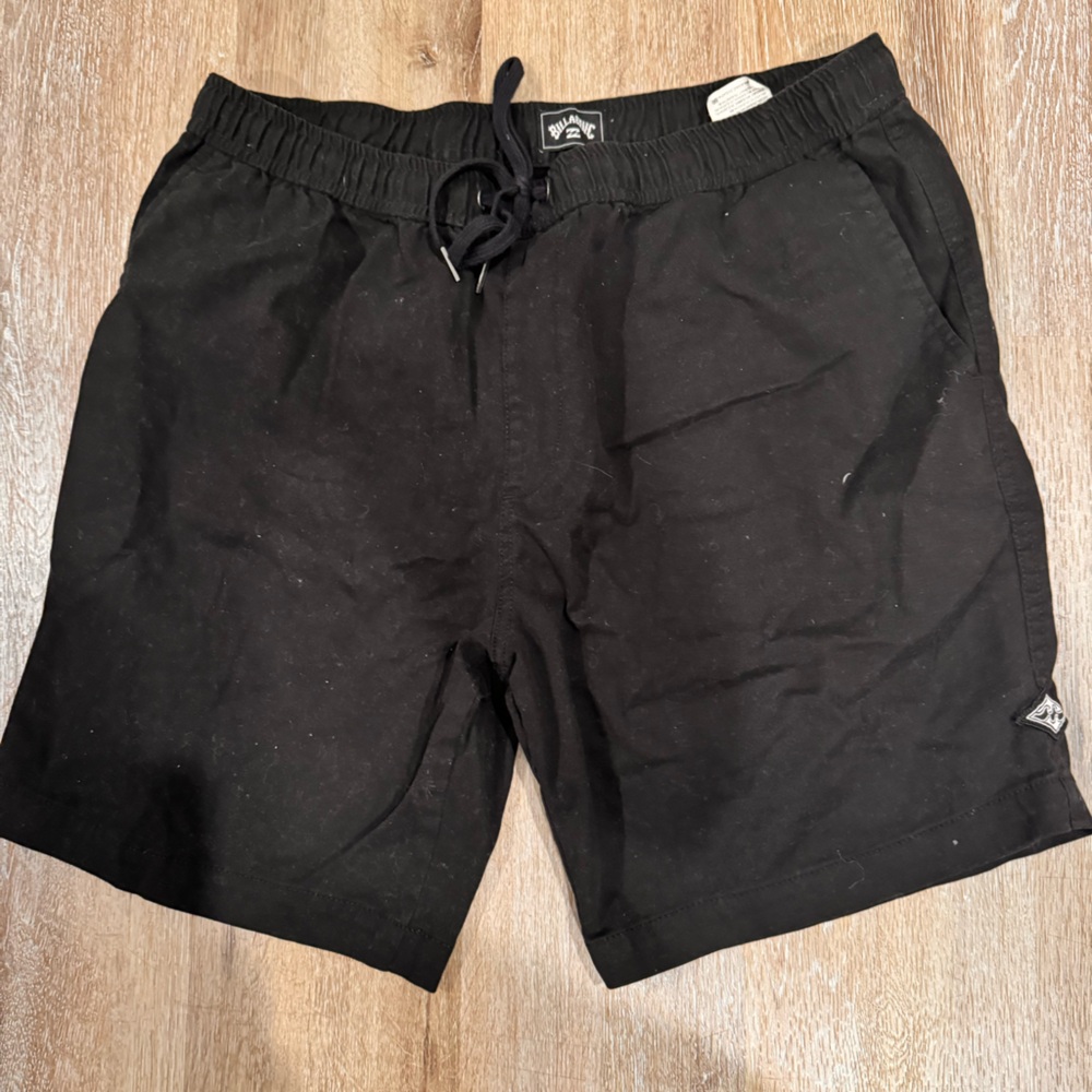 Men’s billabong shorts